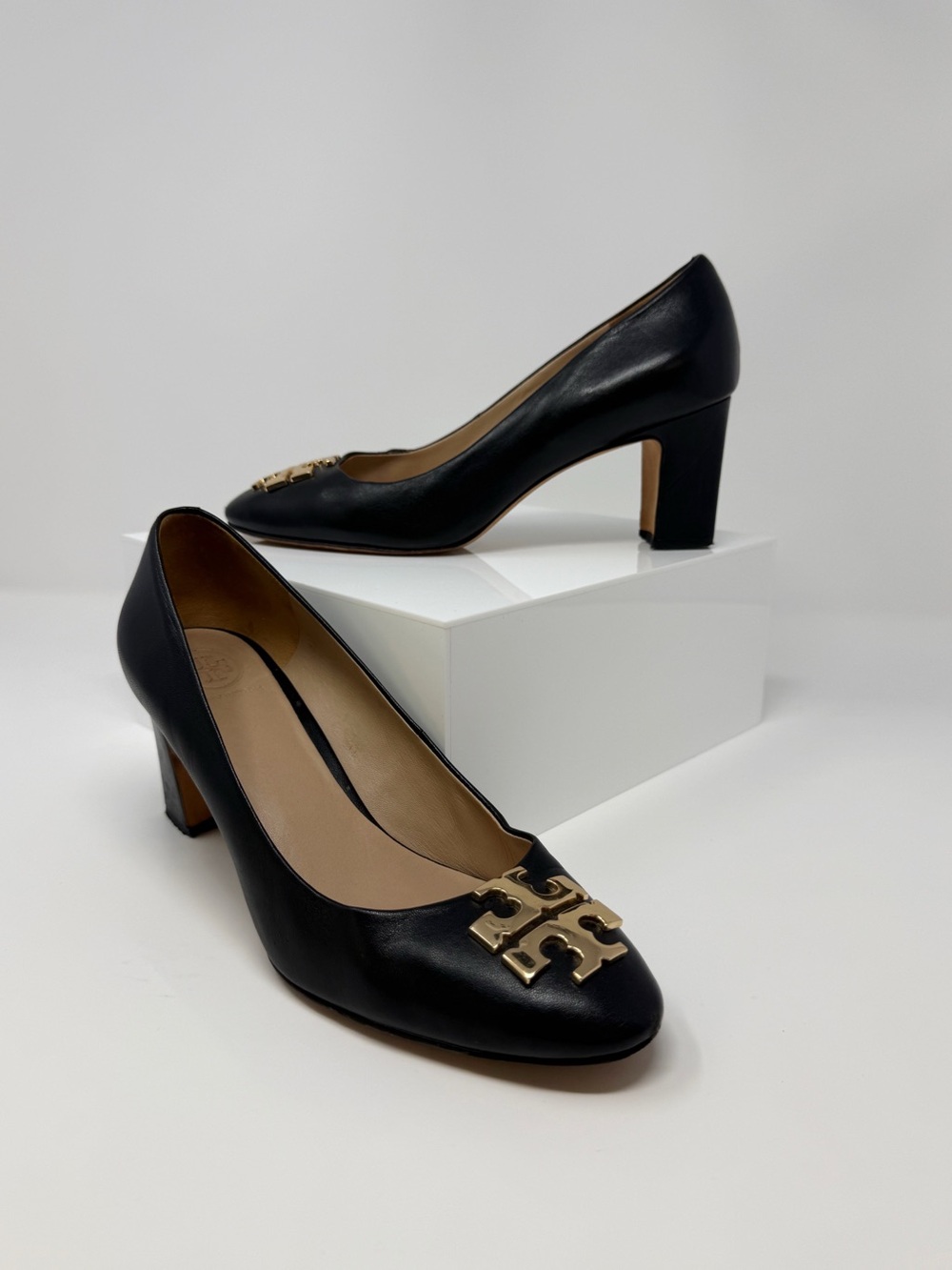 Tory Burch Black Leather Gold Double T Logo Block Heel Pumps 7.5 M